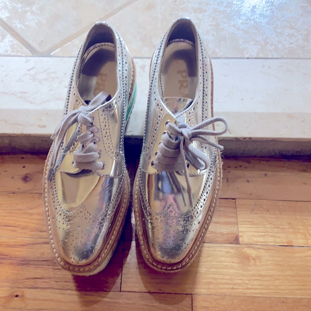 Prada shoe made in Italy size 35